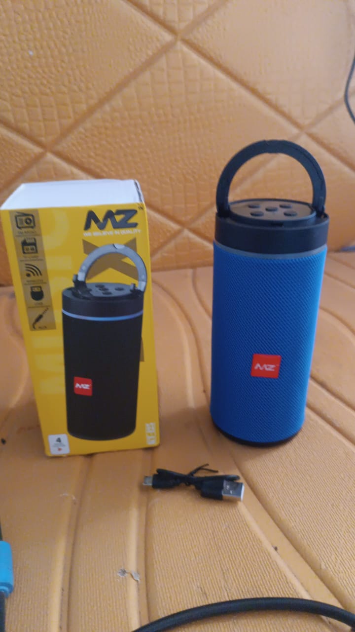 Portable Speaker / Rechargeable / Splash Proof Wireless High Sound Bluetooth Speaker, Blootuth speaker (media player)