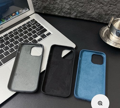 Silicon Black ( Black ) for 16 pro max