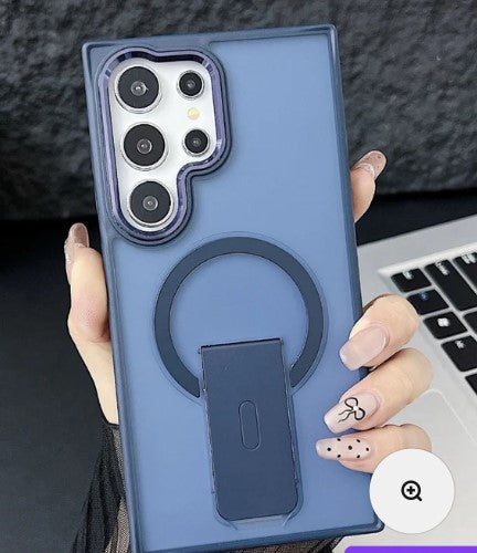 Smoke Transparent with KickStand